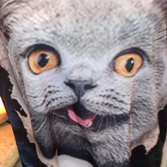 SALE NIB Hi! Are you looking? Sweet kitty just wants to say “Hi!” 3D Cat Shirt - Picture 2 of 7